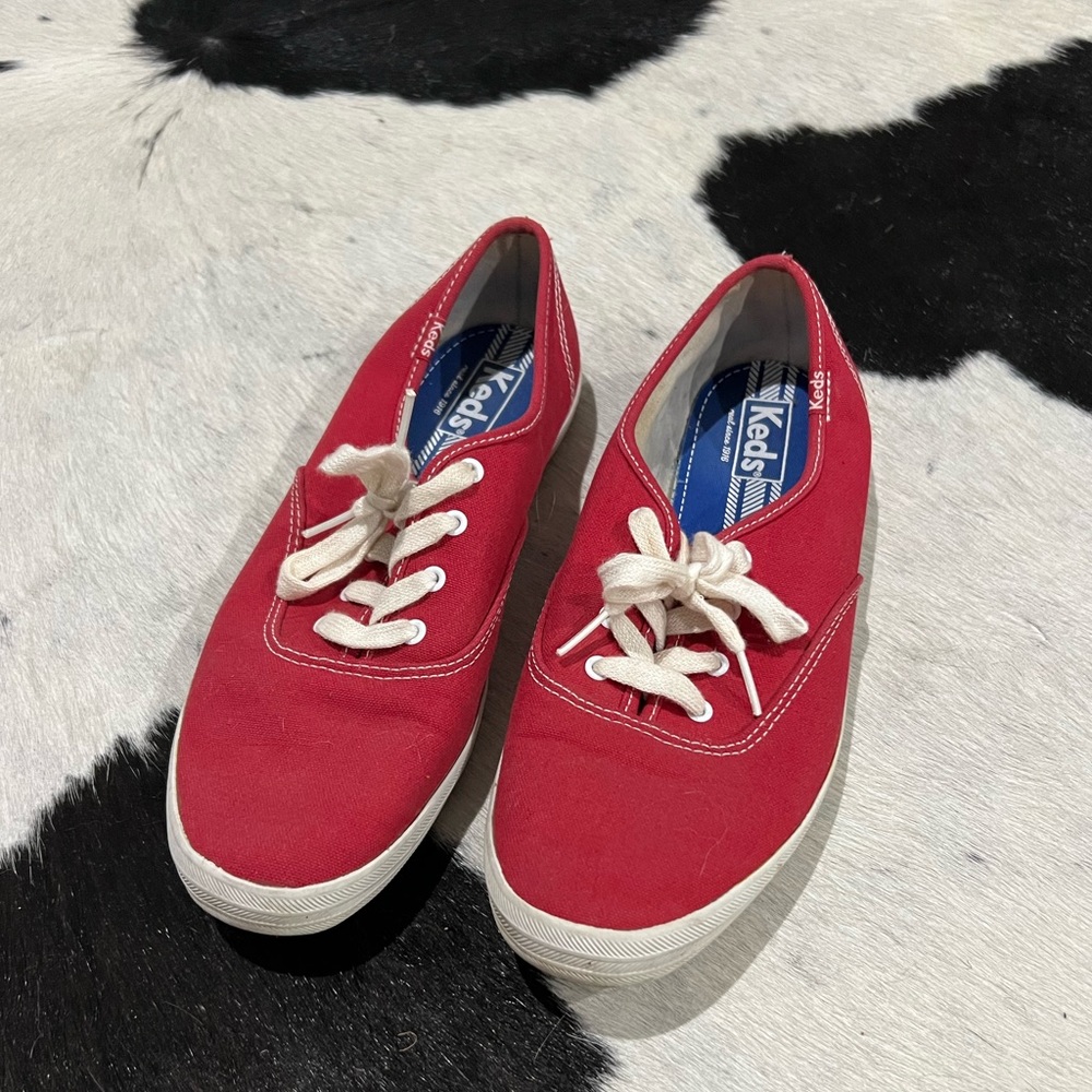 Red womens keds sneakers/ tennis shoes size 9.5